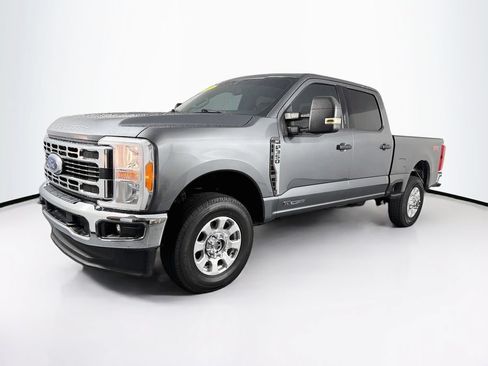 Used 2023 Ford F350 XLT w/ FX4 Off-Road Package AWD/4WD image 3