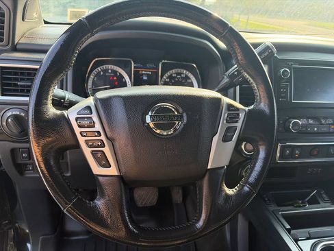 Used 2019 Nissan Titan SL w/ Midnight Edition AWD/4WD image 18