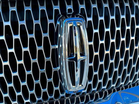 Used 2018 Lincoln Navigator L Select w/ Technology Package image 31