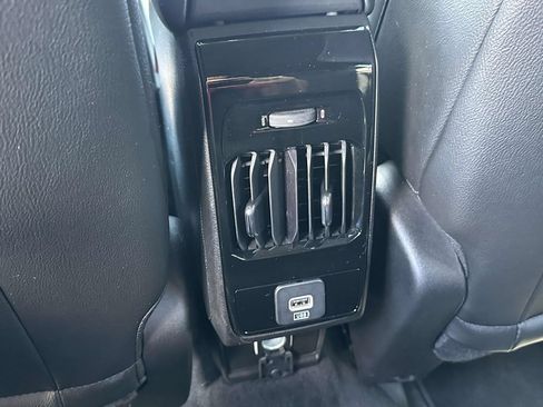 Used 2024 Jeep Compass Latitude AWD/4WD image 13
