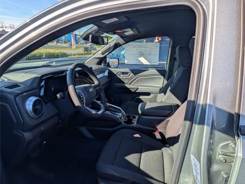 New 2026 Chevrolet Colorado LT image 10