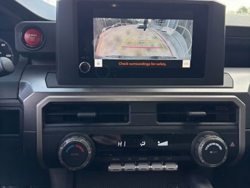 Used 2024 Toyota Tacoma TRD Sport image 5