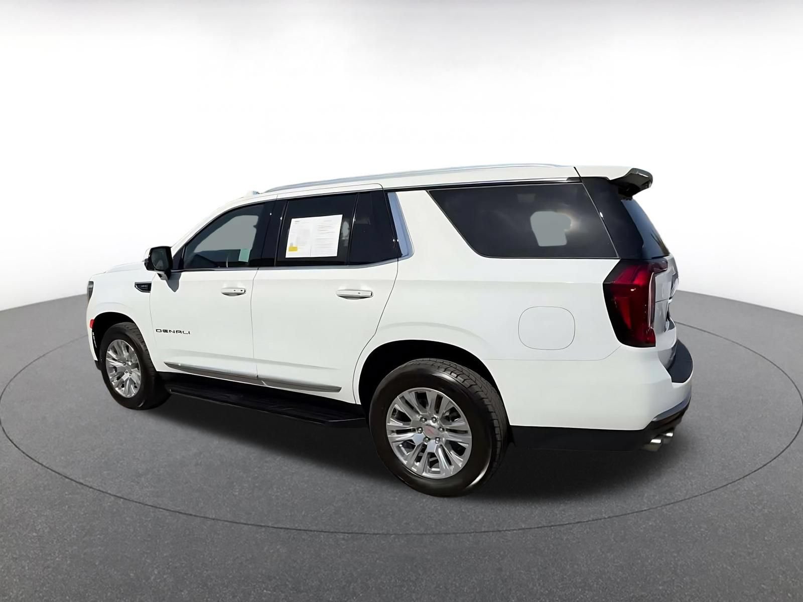 Used 2023 GMC Yukon Denali AWD/4WD image 9