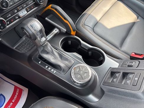 Used 2024 Ford Bronco Badlands image 31