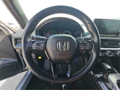 Used 2022 Honda Civic Sport image 6