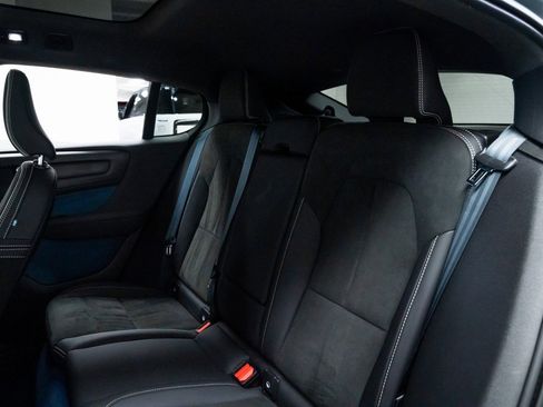 Used 2023 Volvo C40 P8 Recharge Ultimate image 18