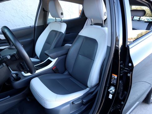 Used 2020 Chevrolet Bolt Premier w/ Infotainment Package image 14