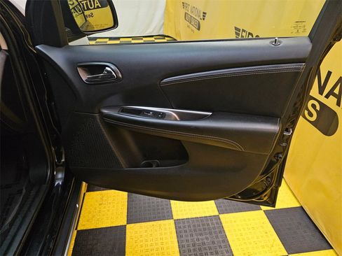 Used 2018 Dodge Journey Crossroad image 13