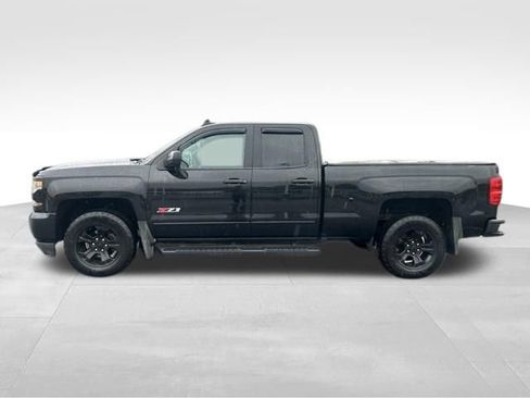 Used 2018 Chevrolet Silverado 1500 LT w/ Midnight Edition AWD/4WD image 2