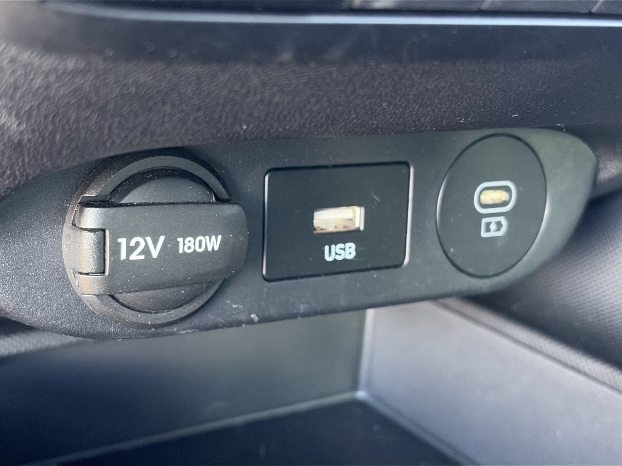 Certified 2024 Hyundai Elantra SEL FWD image 27