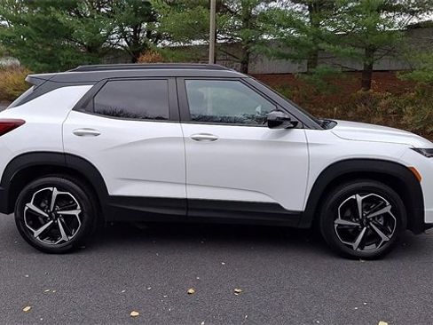 Used 2021 Chevrolet TrailBlazer RS w/ Convenience Package image 9