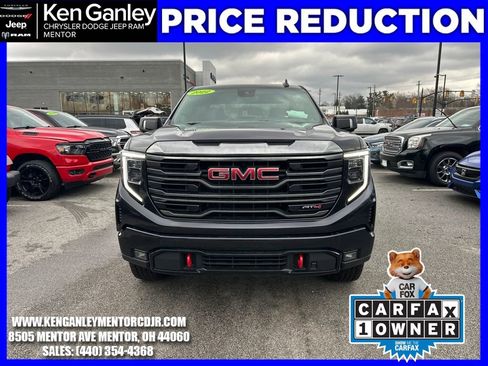 Used 2022 GMC Sierra 1500 AT4 image 2