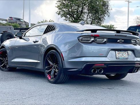 Used 2021 Chevrolet Camaro SS w/ Redline Edition RWD image 4