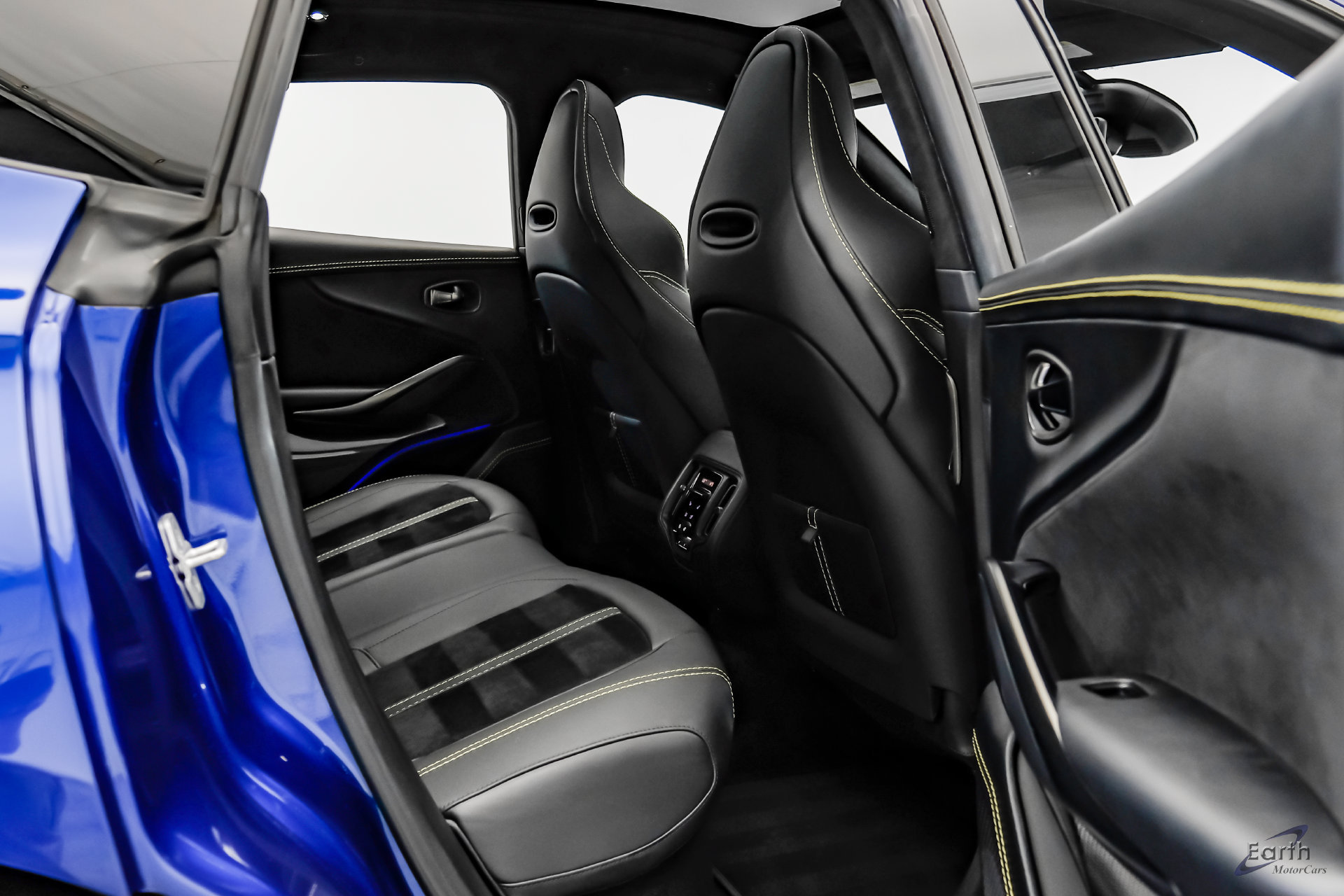 Used 2023 Aston Martin DBX AWD/4WD image 66