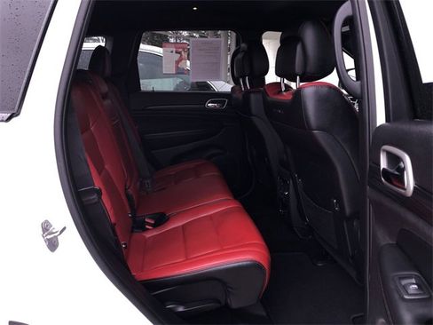 Used 2020 Jeep Grand Cherokee Altitude image 32