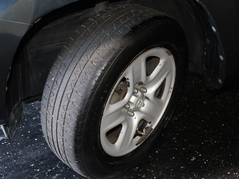 Used 2011 Toyota RAV4 2WD w/ Base L4 Extra Value Pkg image 26