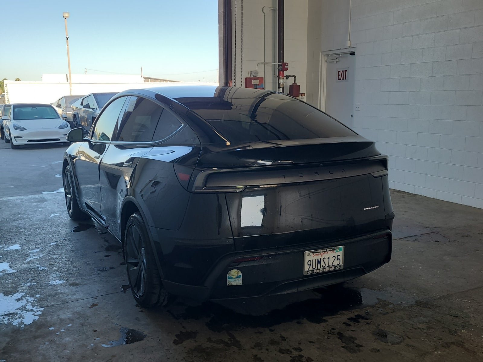 Used 2026 Tesla Model Y AWD image 8