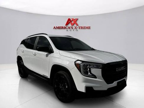 Used 2022 GMC Terrain SLE w/ Driver Convenience Package FWD image 8