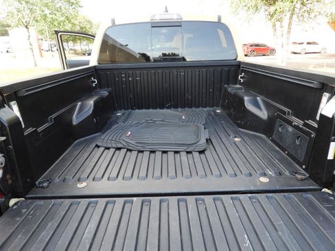 Used 2020 Toyota Tacoma SR5 w/ Technology Package AWD/4WD image 46