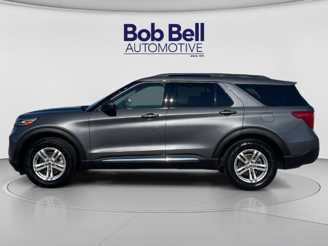 Certified 2022 Ford Explorer XLT w/ Equipment Group 202A AWD/4WD image 2