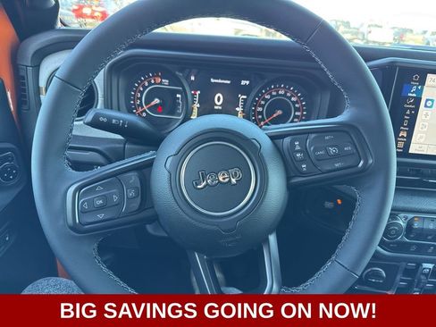 New 2025 Jeep Gladiator Sport image 25