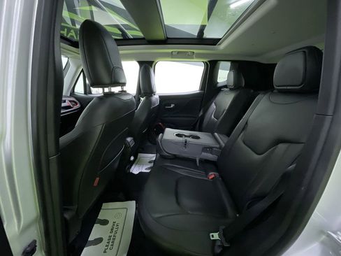 Used 2019 Jeep Renegade Trailhawk image 25