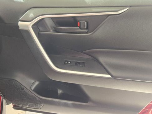 Used 2019 Toyota RAV4 LE w/ All Weather Liner Package image 3