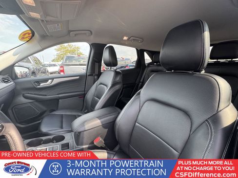Used 2023 Ford Escape Platinum image 3