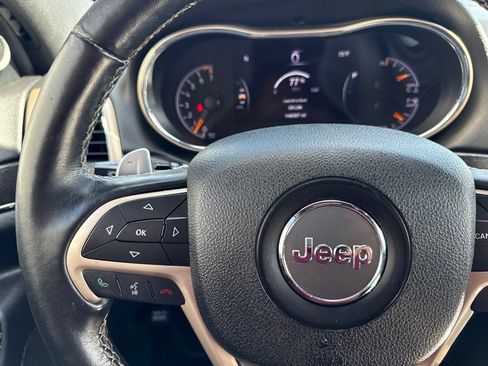Used 2016 Jeep Grand Cherokee Limited w/ Luxury Group II AWD/4WD image 24