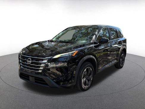 Used 2025 Nissan Rogue SV AWD/4WD image 3
