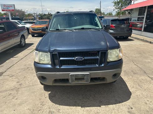 Used 2003 Ford Explorer Sport Trac XLS AWD/4WD image 2