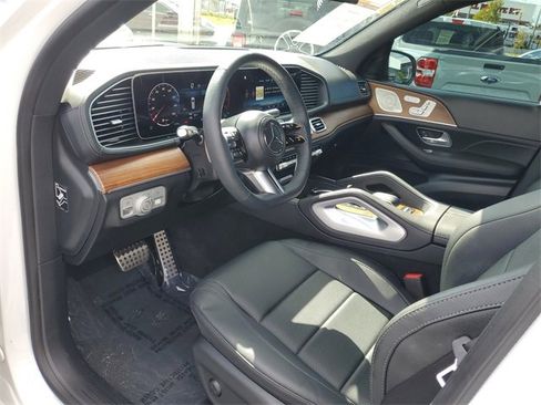 Used 2025 Mercedes-Benz GLS 450 4MATIC image 15
