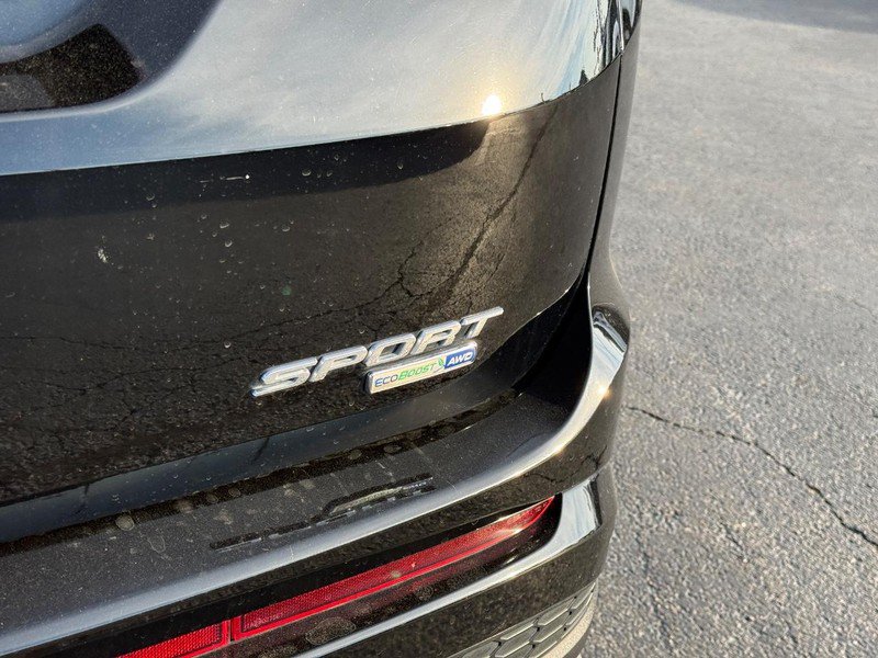 Used 2018 Ford Edge Sport w/ Equipment Group 401A AWD/4WD image 7