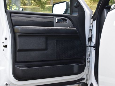 Used 2016 Ford Expedition EL Platinum image 8
