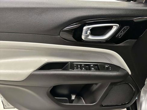 Used 2022 Jeep Compass Limited w/ Elite Group image 15