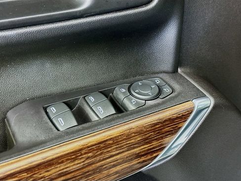 Used 2021 Chevrolet Silverado 1500 High Country image 18