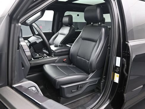 Used 2025 Ford F150 Lariat w/ Equipment Group 501A Mid AWD/4WD image 8