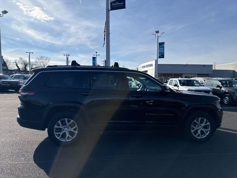 Used 2023 Jeep Grand Cherokee L Limited image 9