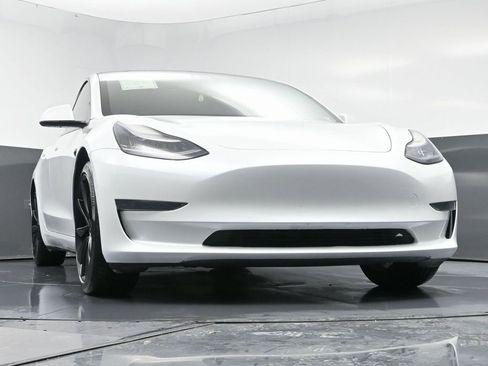 Used 2020 Tesla Model 3 Standard Range Plus image 46