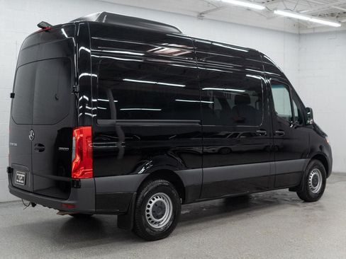 Used 2025 Mercedes-Benz Sprinter 2500 image 6