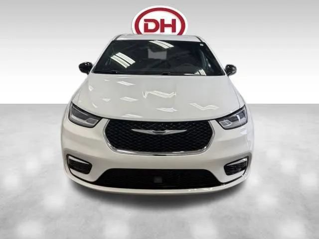 Used 2026 Chrysler Pacifica Select FWD image 6