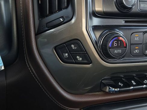 Used 2019 Chevrolet Silverado 2500 High Country w/ Duramax Plus Package AWD/4WD image 23