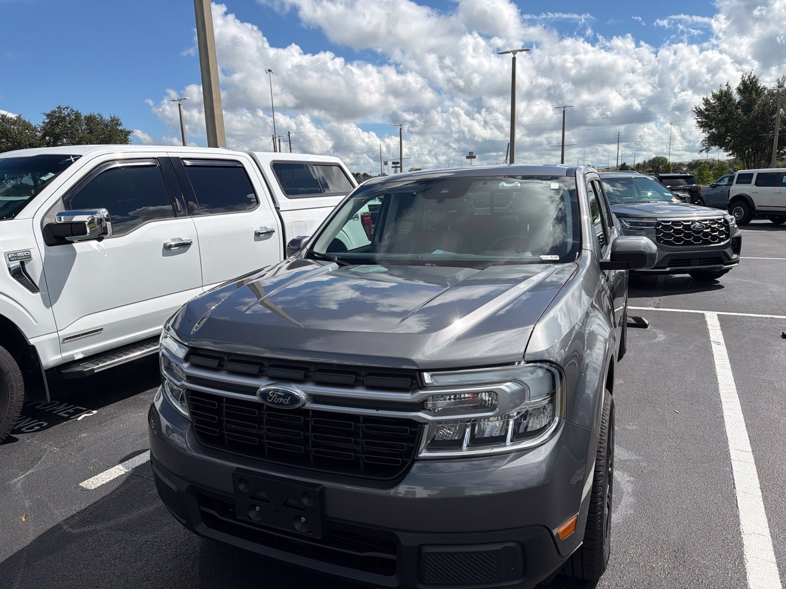 Used 2023 Ford Maverick Lariat FWD image 7