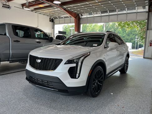 Used 2023 Cadillac XT4 Sport AWD/4WD image 4
