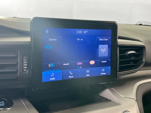 Used 2021 Ford Explorer XLT image 14