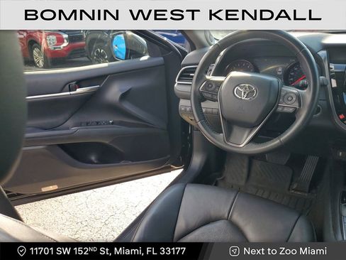 Used 2022 Toyota Camry XSE image 12