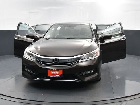 Used 2016 Honda Accord Sport image 34