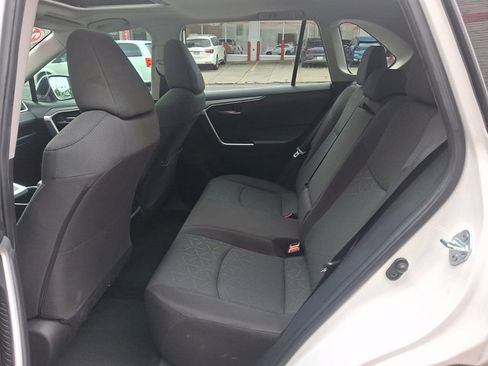 Used 2024 Toyota RAV4 XLE w/ Convenience Package FWD image 10