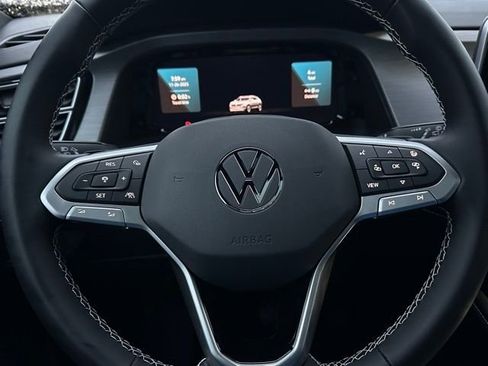 New 2026 Volkswagen Atlas Cross Sport SE image 40