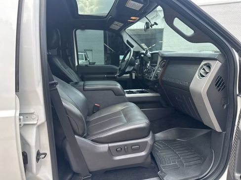 Used 2015 Ford F250 Lariat w/ Lariat Ultimate Package AWD/4WD image 9